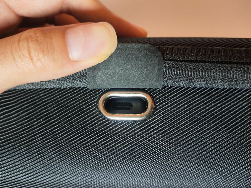 Lenovo Legion Go trong hộp